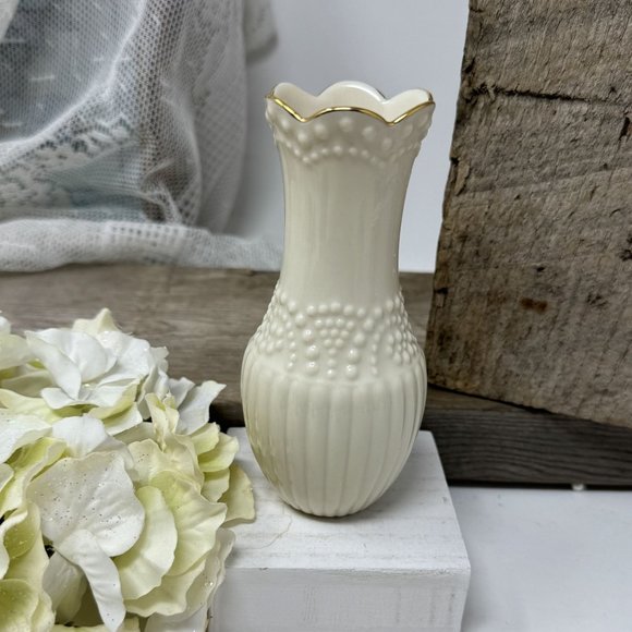 lenox China Vase 5" Gold Trim excellant condition - Picture 5 of 6